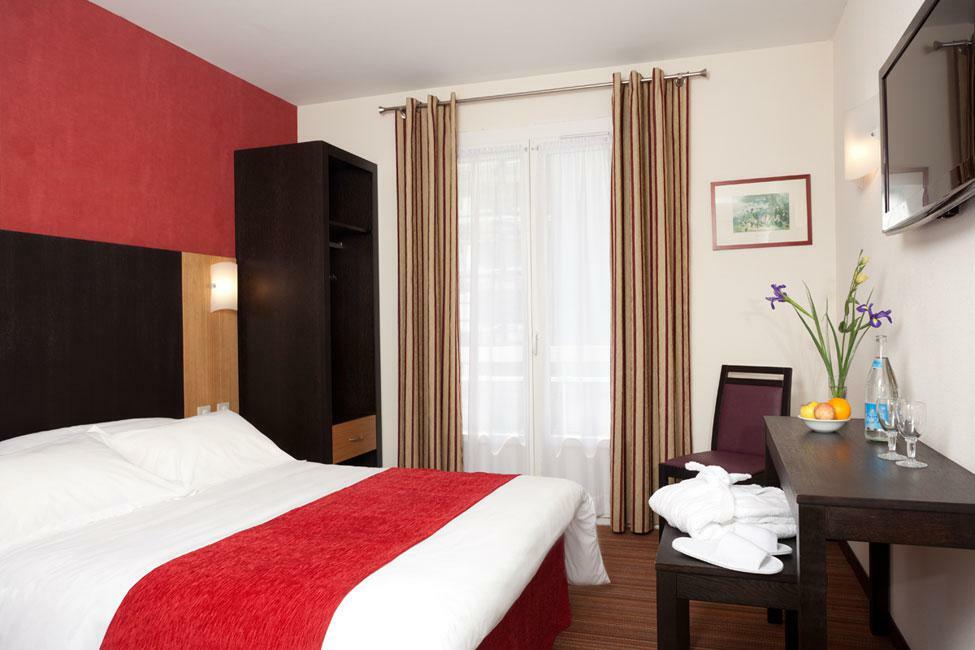 Roissy Hotel 4*